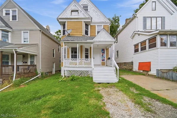 $89,900 | 433 3rd Street, Elyria, OH 44035