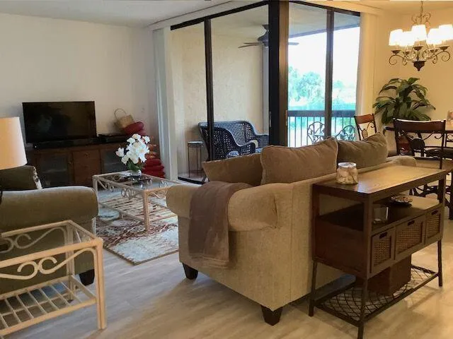 $329,900 | 450 Egret Circle, Unit 9209, Delray Beach, FL 33444