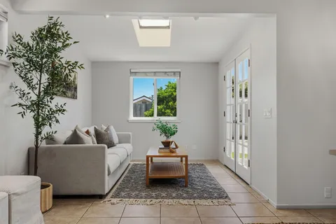 $1,495,000 | 4655 El Carro Lane, Carpinteria, CA 93013