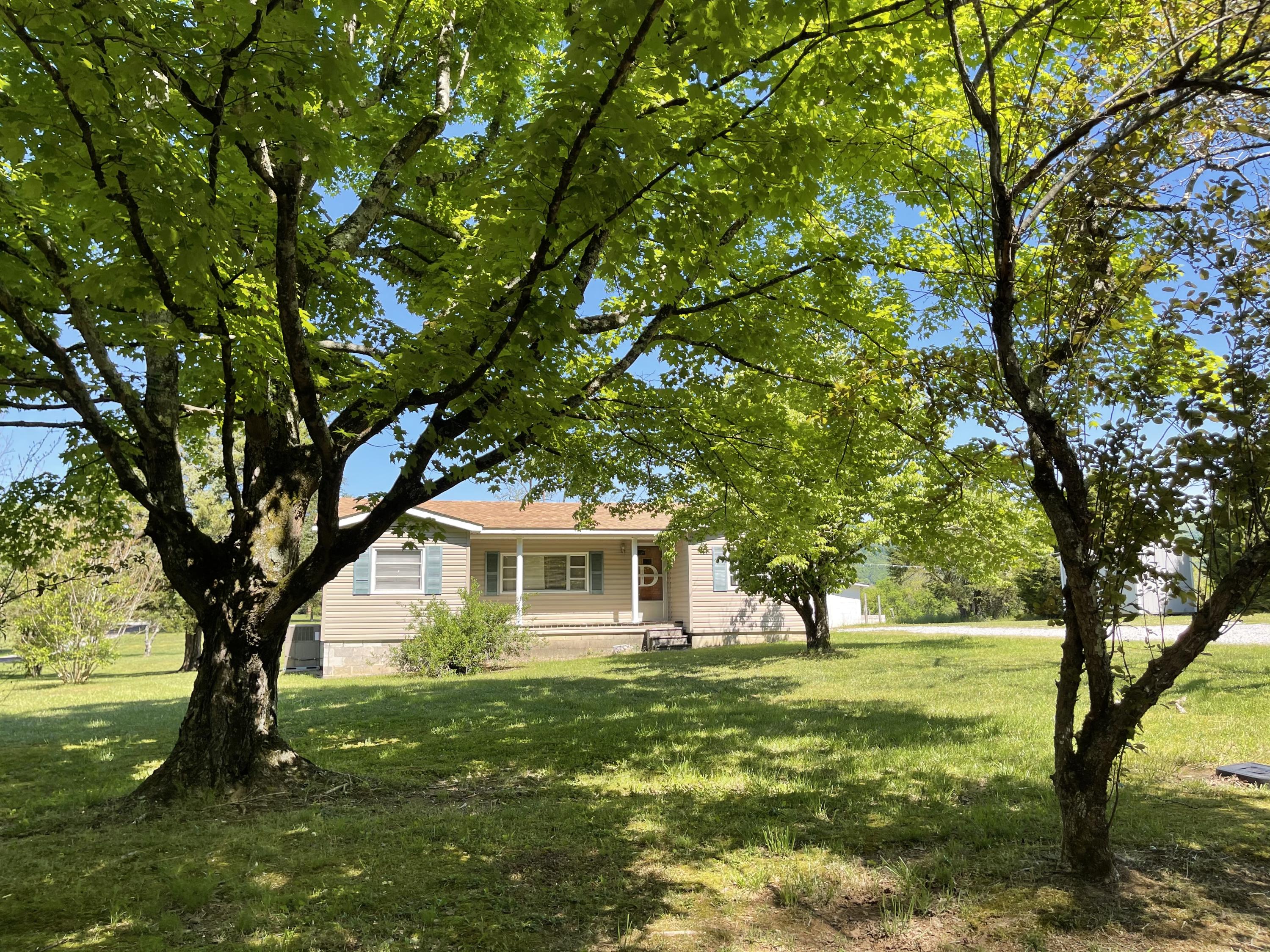 13807 Upper East Valley Road Pikeville, TN 37367 - Photo 3 of 12 217BFDC0-6EF1-4097-8081-29E0F94FA5F5
