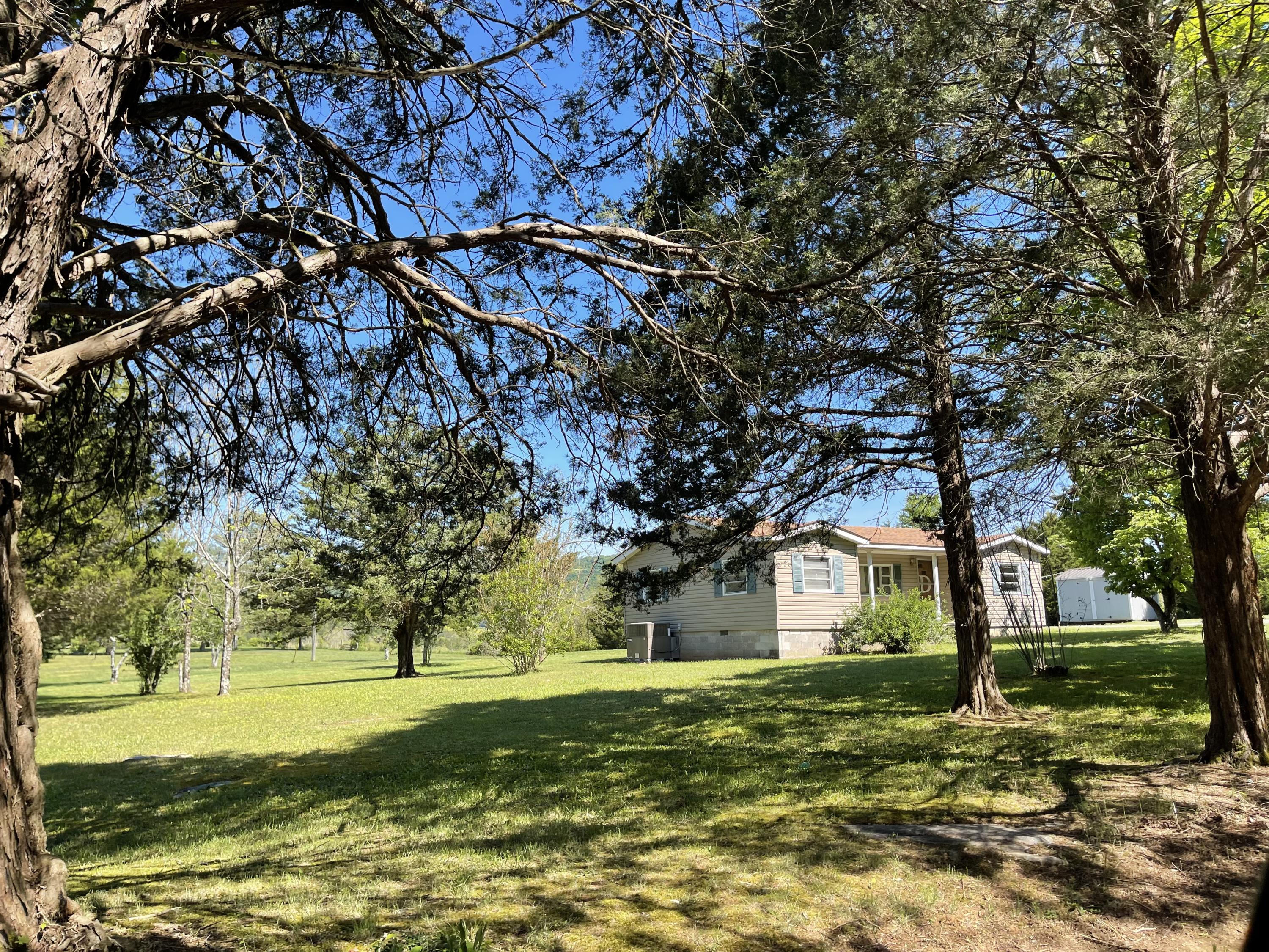 13807 Upper East Valley Road Pikeville, TN 37367 - Photo 4 of 12 3DF8E126-85A9-4DCE-980D-8640EFABF33D