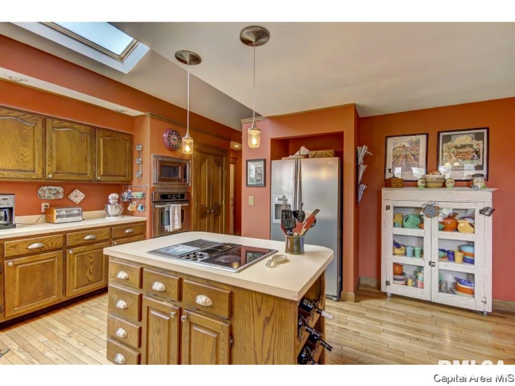 3821 West Bluffs Road Springfield, IL 62711 - Photo 11 of 36