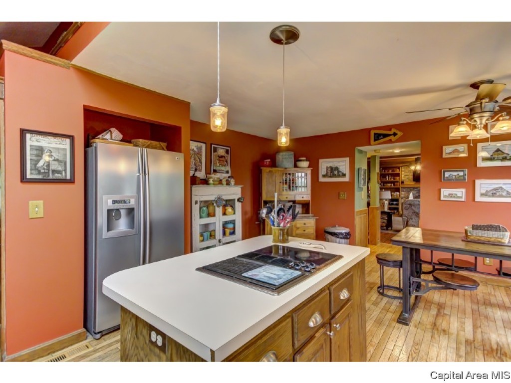 3821 West Bluffs Road Springfield, IL 62711 - Photo 13 of 36