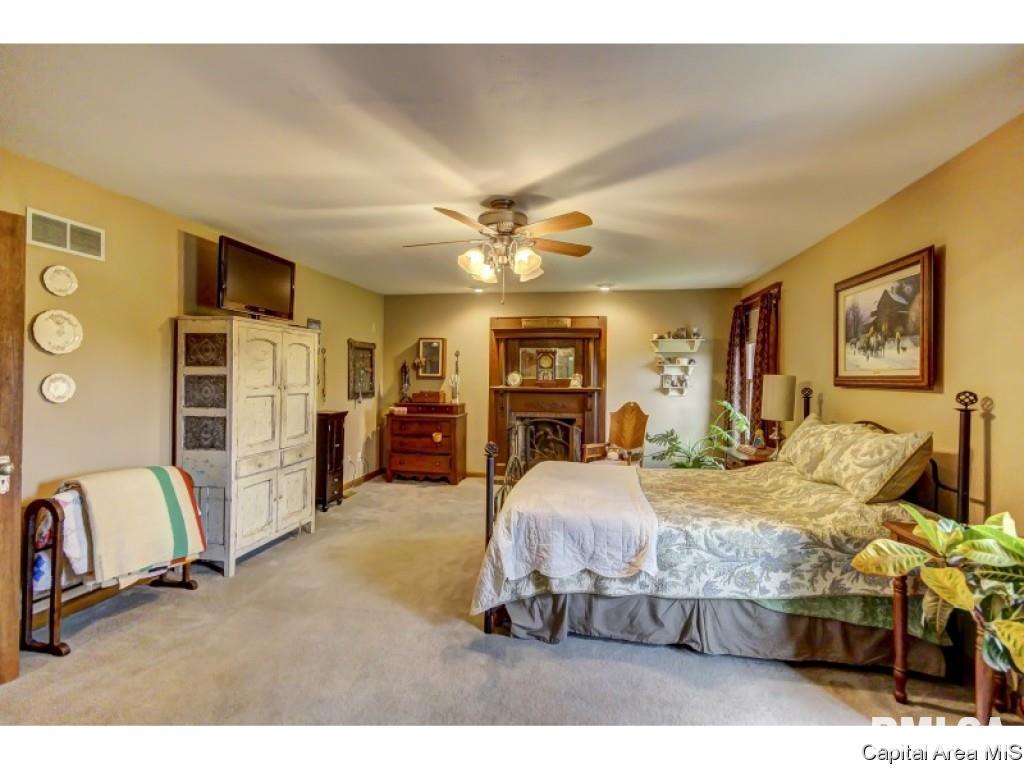 3821 West Bluffs Road Springfield, IL 62711 - Photo 17 of 36