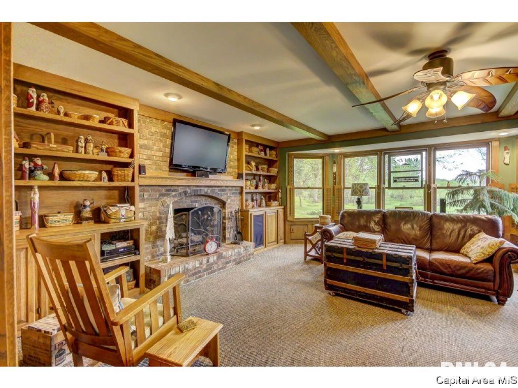 3821 West Bluffs Road Springfield, IL 62711 - Photo 3 of 36