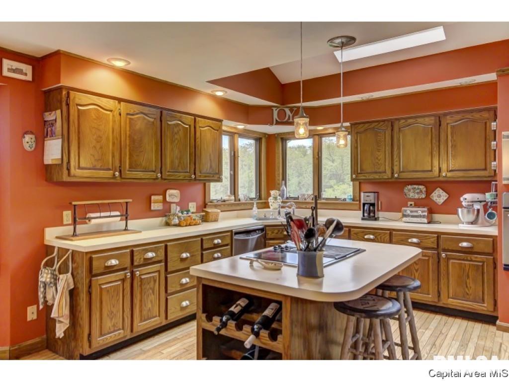 3821 West Bluffs Road Springfield, IL 62711 - Photo 8 of 36