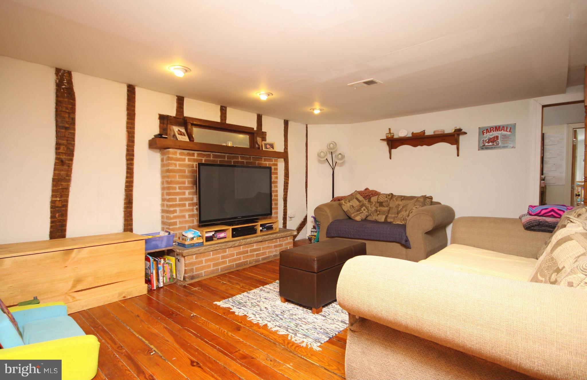 716 Ridge Road Finksburg, MD 21048 - Photo 17 of 30 Family Room