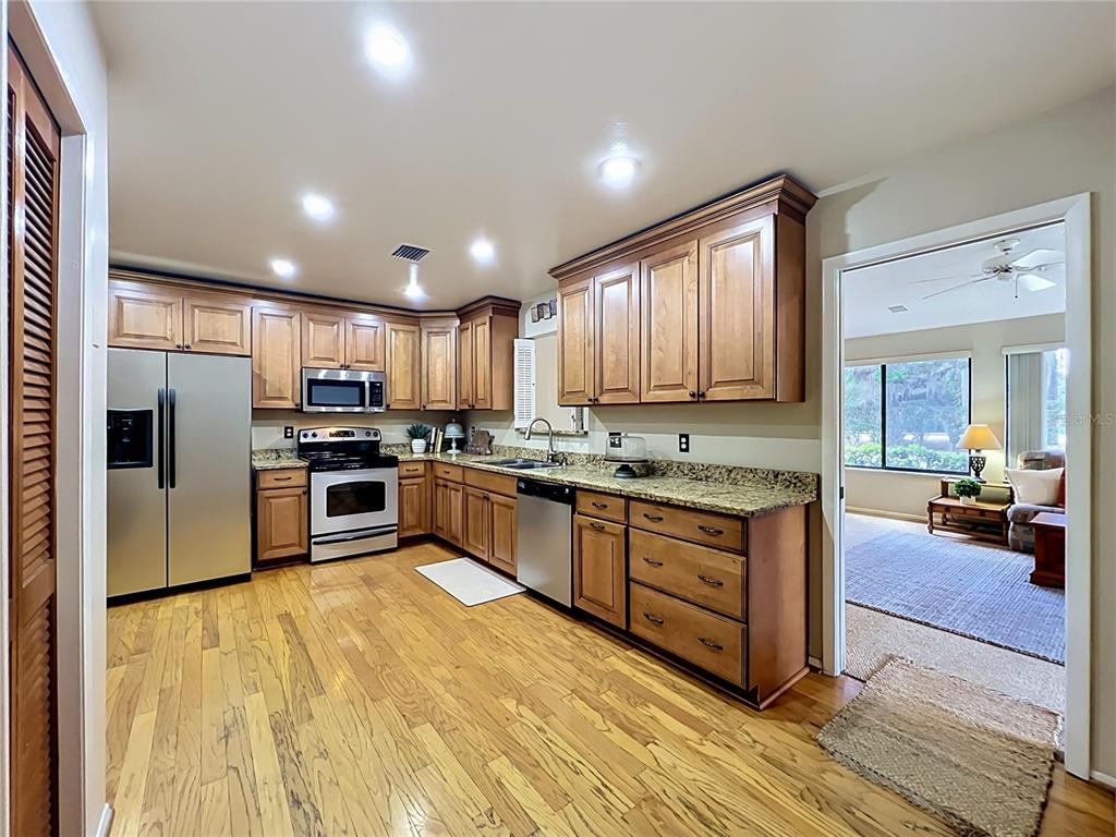 944 Southridge Trail Altamonte Springs, FL 32714 - Photo 6 of 95