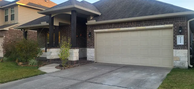 a view of a pathway both side of building
