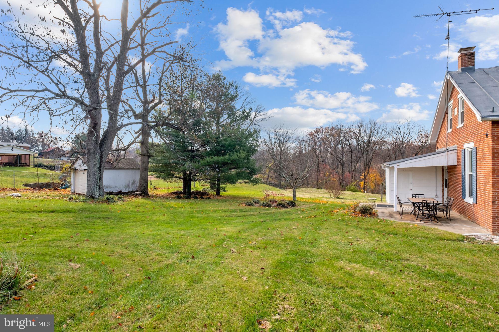 4326 Araby Church Road Frederick, MD 21704 - Photo 31 of 34 Side yard