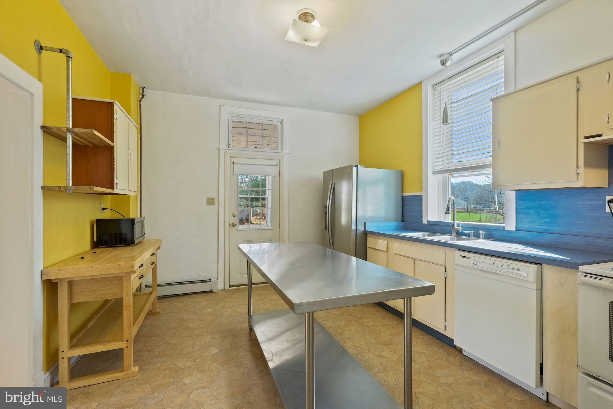 4326 Araby Church Road Frederick, MD 21704 - Photo 7 of 34 Kitchen