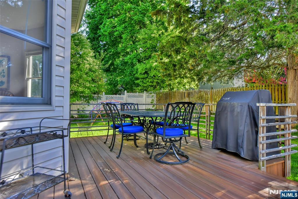 540 Burlington Street Paramus, NJ 07652 - Photo 29 of 34