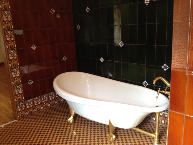 149 Algonquin Road Zion, IL 60099 - Photo 16 of 25 a bathroom with a bathtub and shower