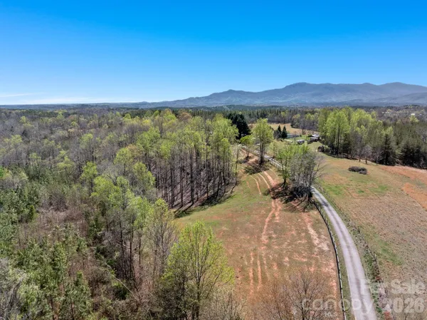 $585,000 | 1434 Lake Adger Road, Mill Spring, NC 28756