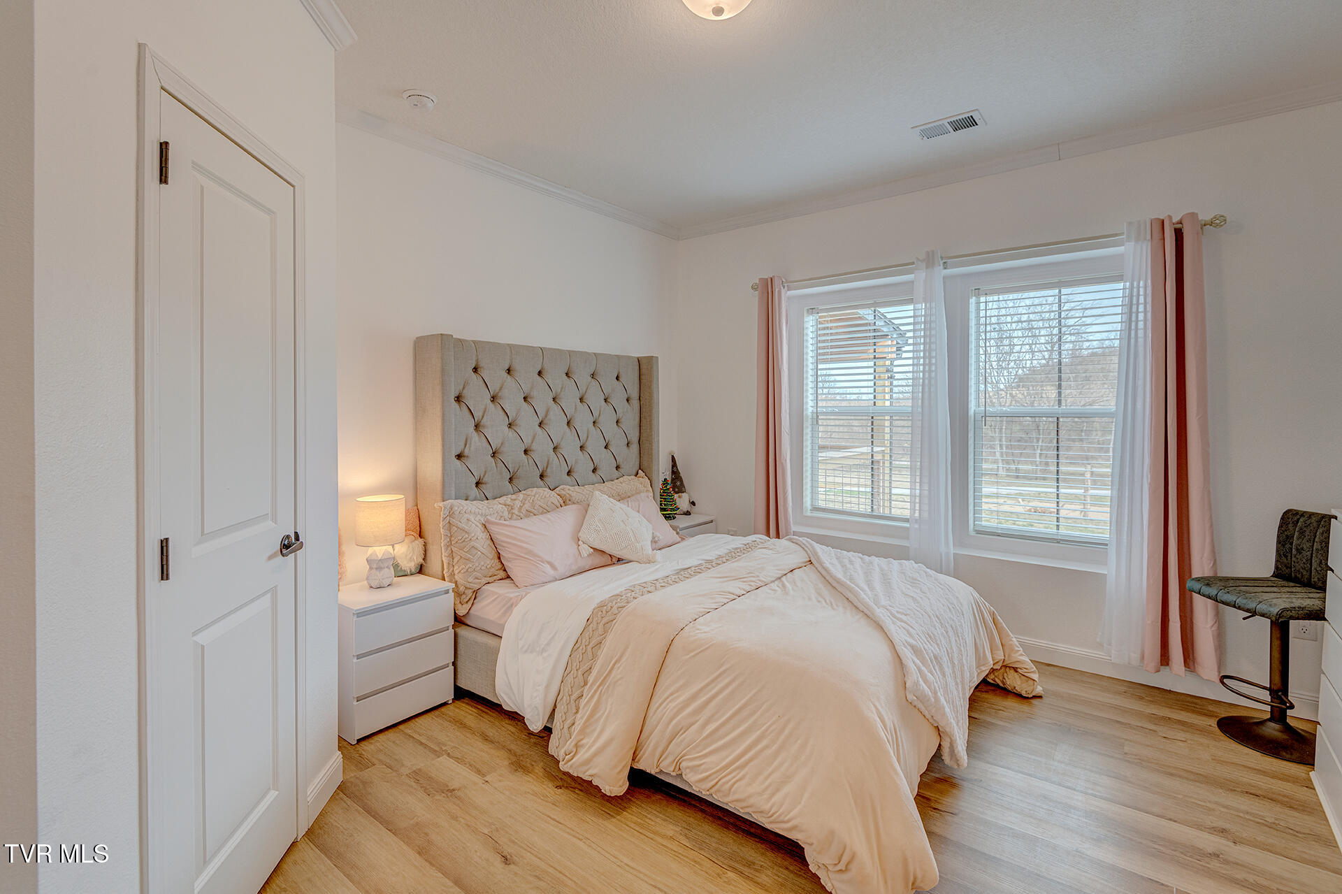 4510 Poplar Springs Road Greeneville, TN 37743 - Photo 31 of 57 D-Neas-4510-Poplar-Springs-Interior-3585