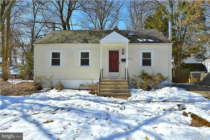 4103 Garrett Park Road Silver Spring, MD 20906 - Photo 1 of 16 Exterior (Front)