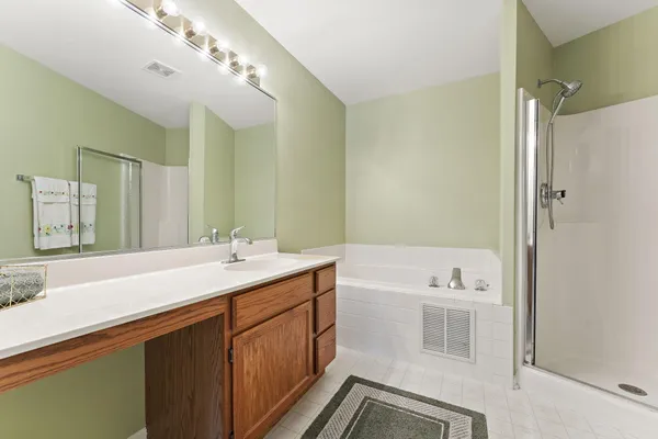 $184,900 | 2343 99th Street, Unit 2A, Highland, IN 46322