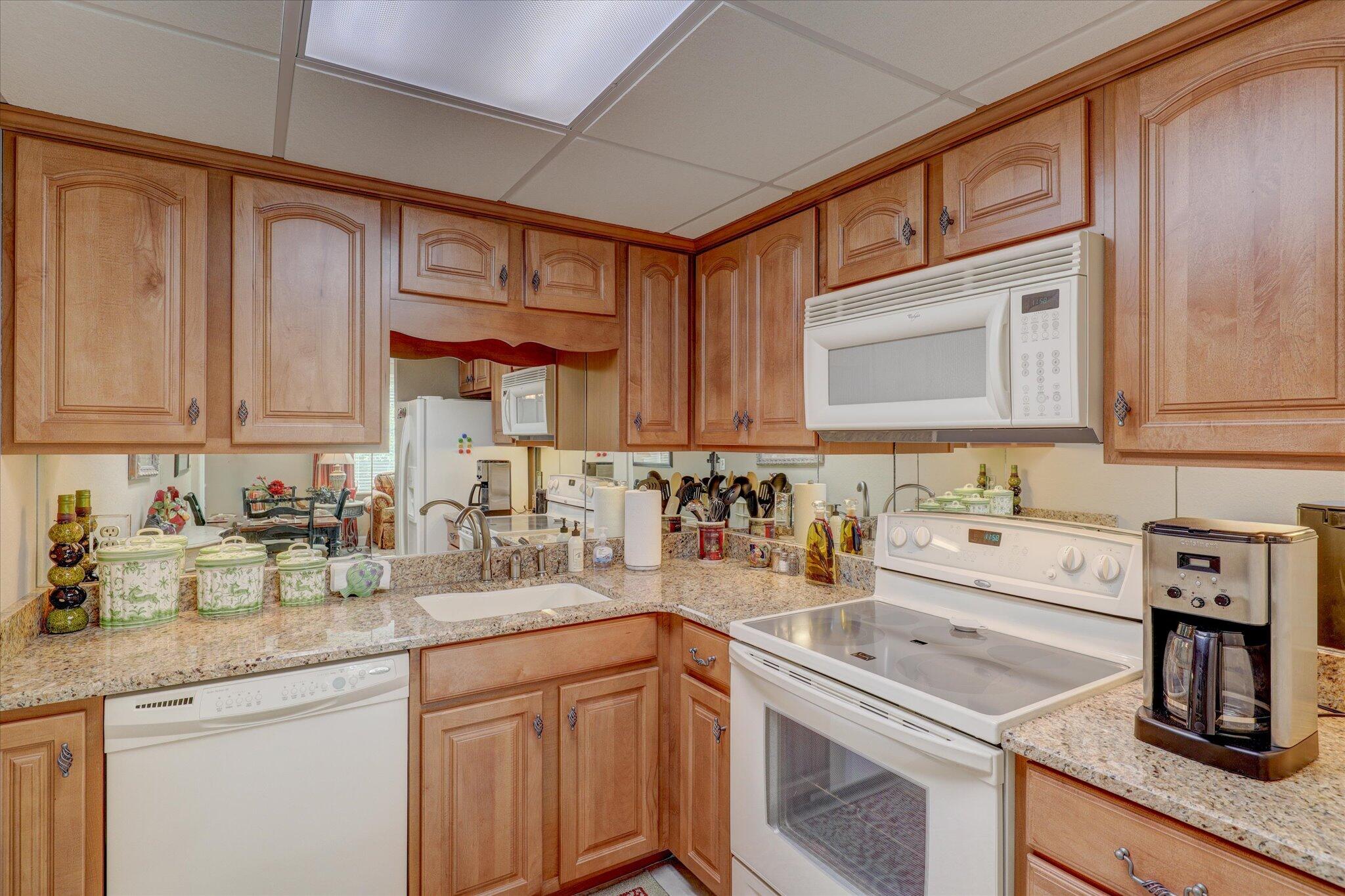 3215 North River Road, Unit 408 Pigeon Forge, TN 37863 - Photo 13 of 25 14-IMG_3498_499_500_501_502-Edit