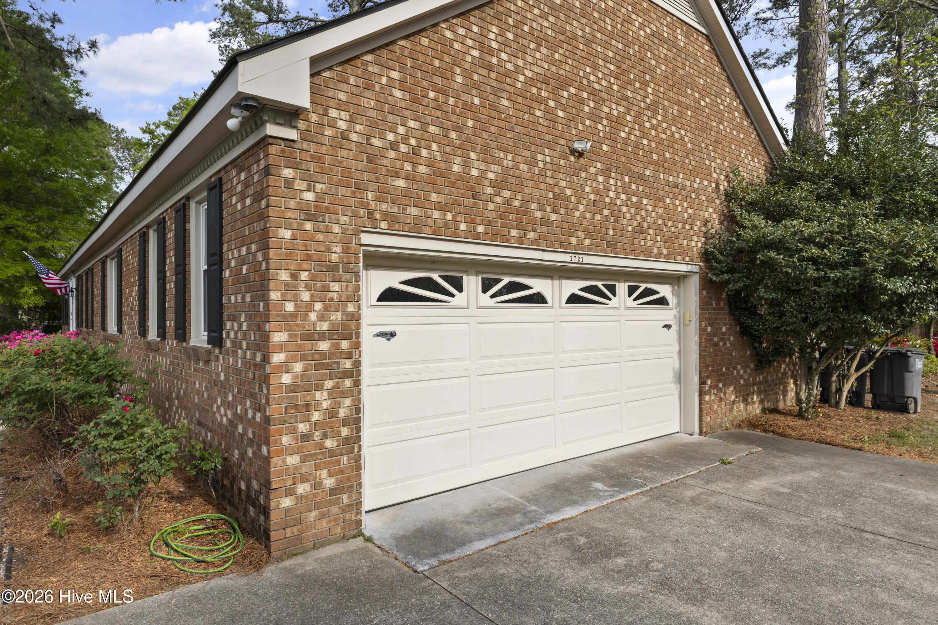 1721 Bethlehem Road Rocky Mount, NC 27803 - Photo 4 of 39 Attached Garage