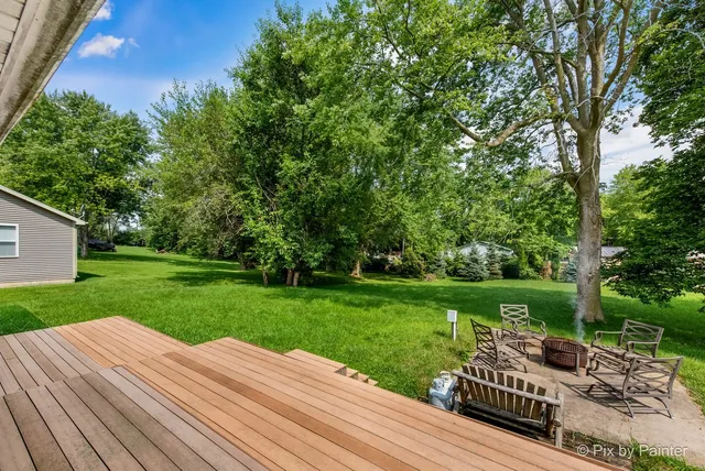 $299,900 | 1233 Lakewood Drive, Somonauk, IL 60552