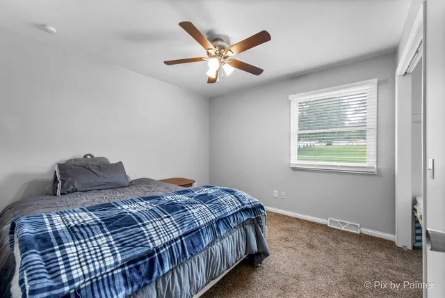 $299,900 | 1233 Lakewood Drive, Somonauk, IL 60552