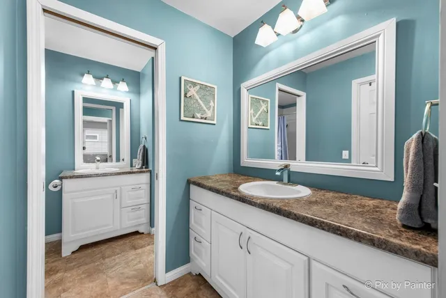 $299,900 | 1233 Lakewood Drive, Somonauk, IL 60552