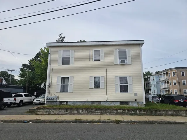 $2,650 | 34 East Main Street, Unit 2 SOUTH, Brockton, MA 02301