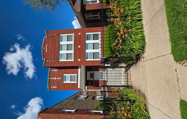 $1,525 | 7755 South Clyde Avenue, Unit 1, Chicago, IL 60649