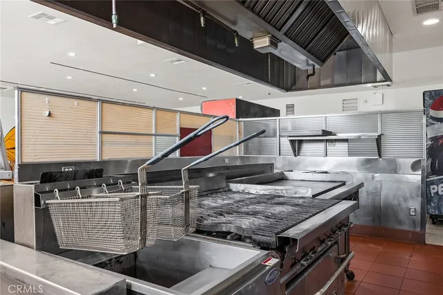 $440,000 | 33027 Road 159, Ivanhoe, CA 93235