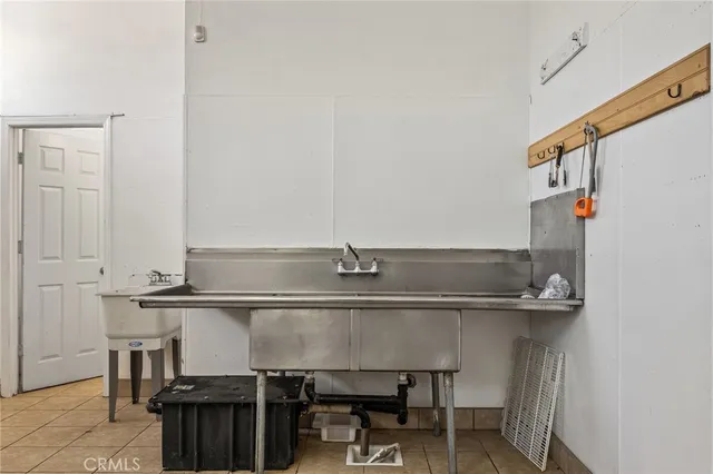 $440,000 | 33027 Road 159, Ivanhoe, CA 93235