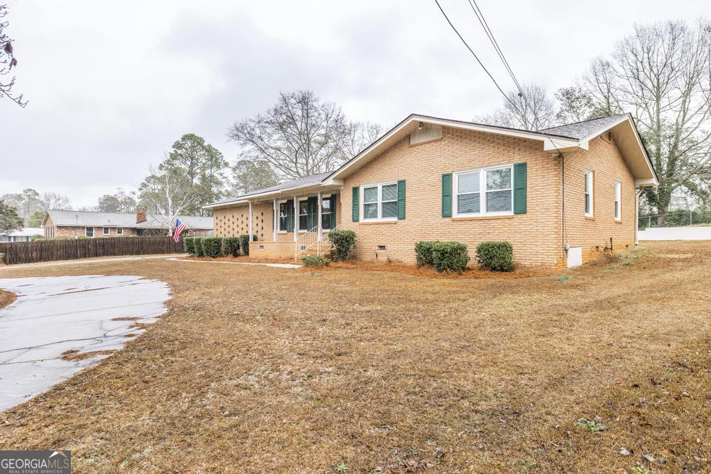 411 Pine Forest Street Dublin, GA 31021 - Photo 2 of 41