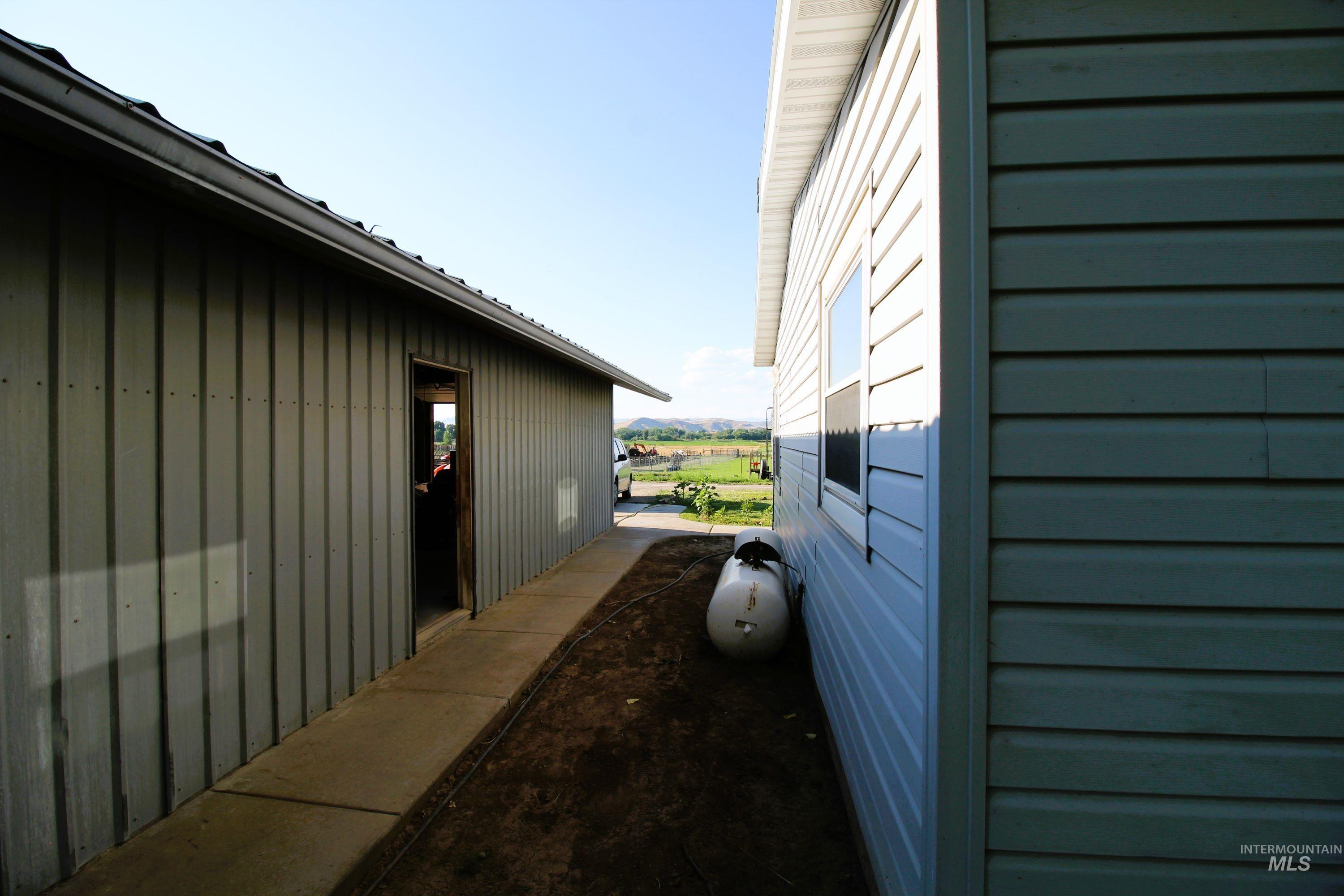 518 Highway 95 Weiser, ID 83672 - Photo 32 of 39