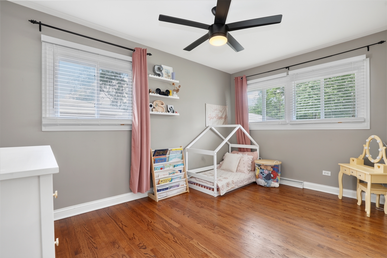 N741 Barry Avenue Wheaton, IL 60187 - Photo 15 of 25