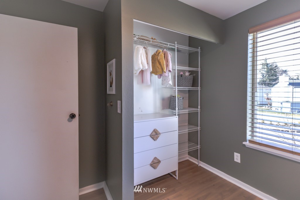 2829 Northeast 4th Court Renton, WA 98056 - Photo 12 of 26 a room with window and gate