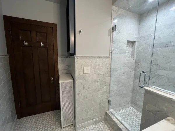 $2,900 | 1372 East 57th Street, Unit 2, Chicago, IL 60637