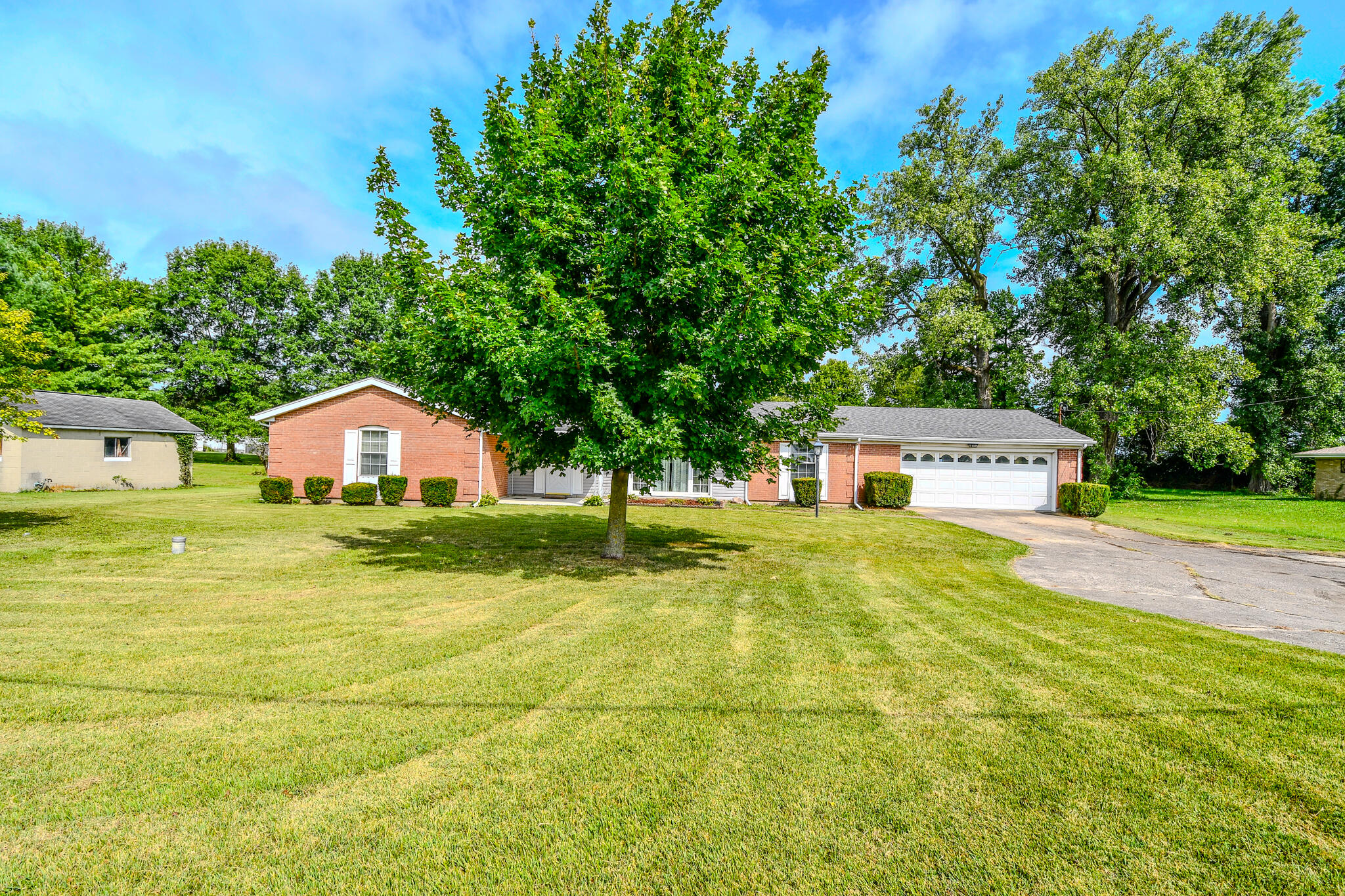 3810 Dayton Springfield Road Springfield, OH 45502 - Photo 5 of 40 Gallery Image 5