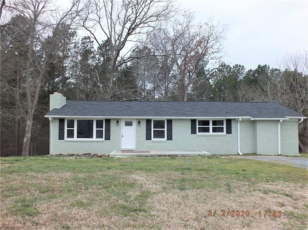 2035 Knight Road Lancaster, SC 29720 - Photo 1 of 26 front view of house with a yard