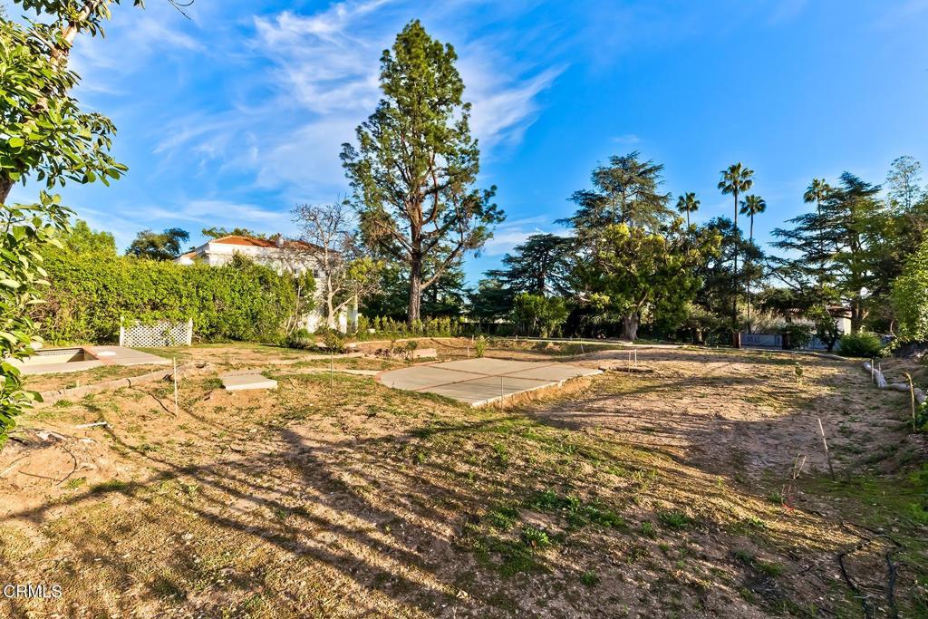1277 Rubio Street Altadena, CA 91001 - Photo 9 of 19 a view of lake view