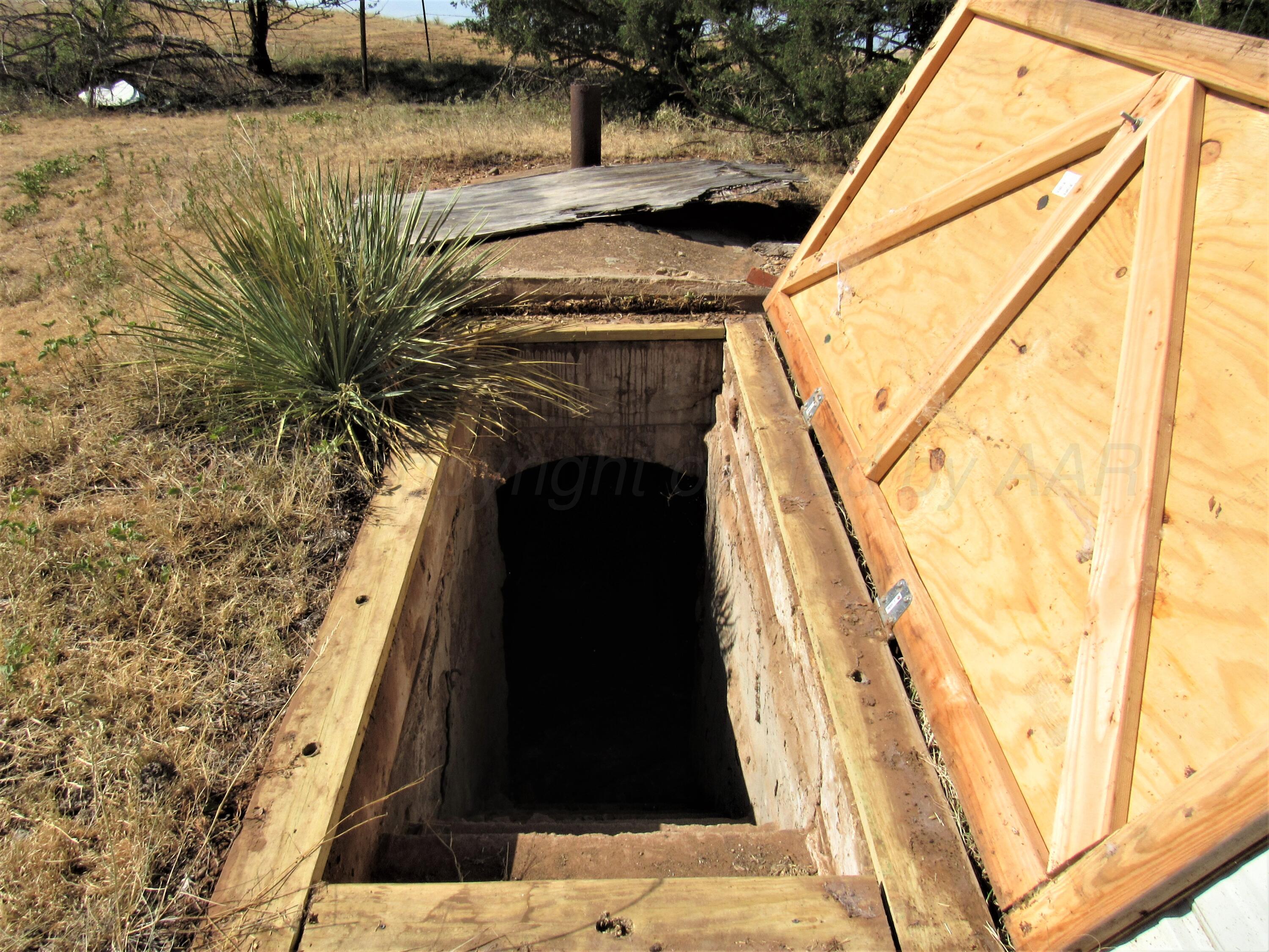 6761 County Road 11 Shamrock, TX 79079 - Photo 20 of 33 a view of entryway