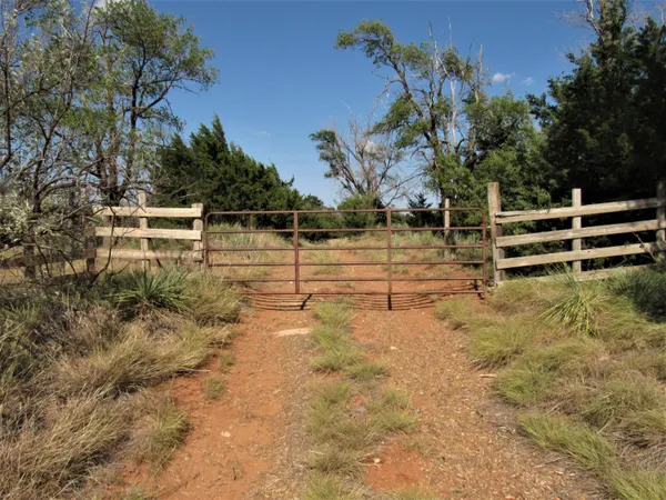 $399,000 | 6761 County Road 11, Shamrock, TX 79079