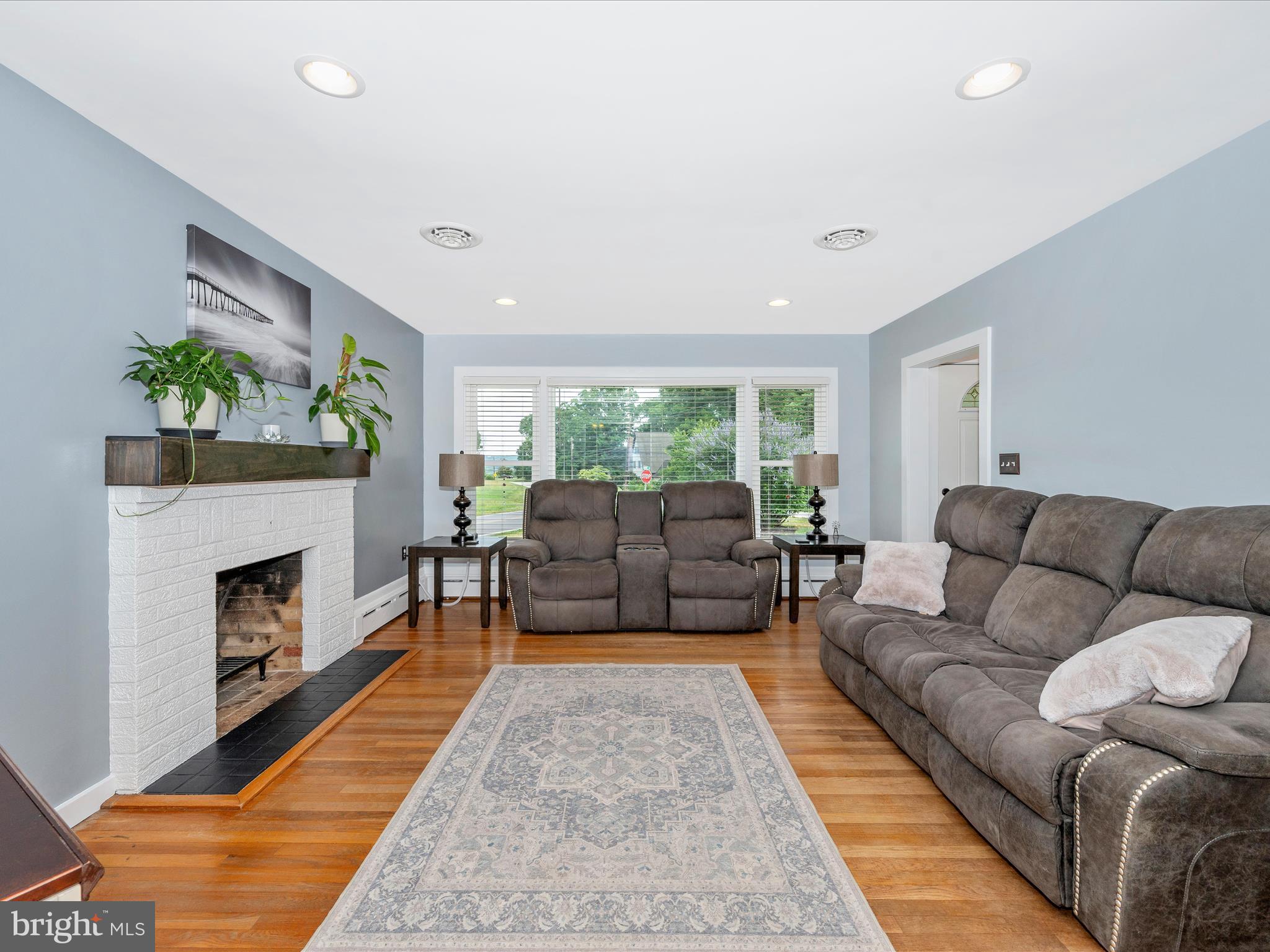 2703 Rowe Road New Windsor, MD 21776 - Photo 8 of 46 Living Room