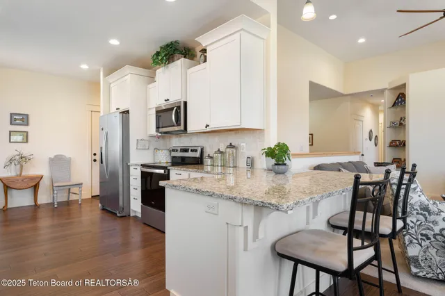 $1,099,000 | 70 Baywood Drive, Driggs, ID 83422