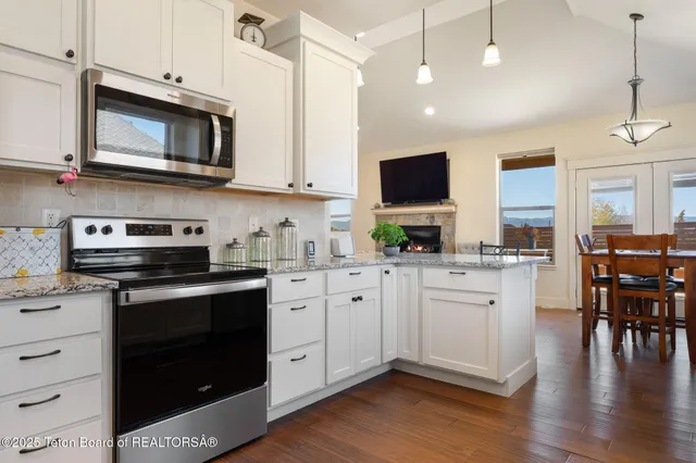 $1,099,000 | 70 Baywood Drive, Driggs, ID 83422