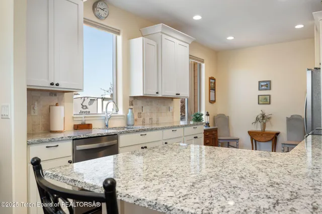 $1,099,000 | 70 Baywood Drive, Driggs, ID 83422