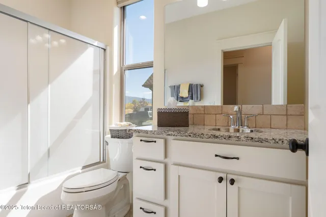 $1,099,000 | 70 Baywood Drive, Driggs, ID 83422