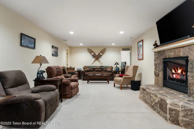 $1,099,000 | 70 Baywood Drive, Driggs, ID 83422