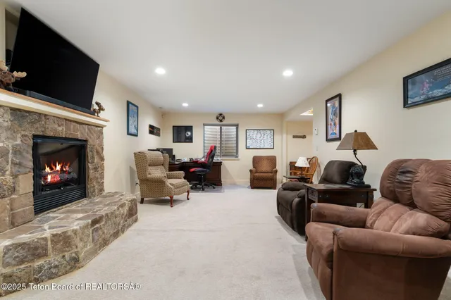 $1,099,000 | 70 Baywood Drive, Driggs, ID 83422