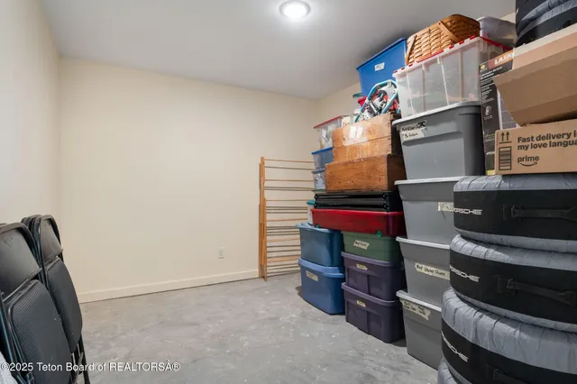 $1,099,000 | 70 Baywood Drive, Driggs, ID 83422