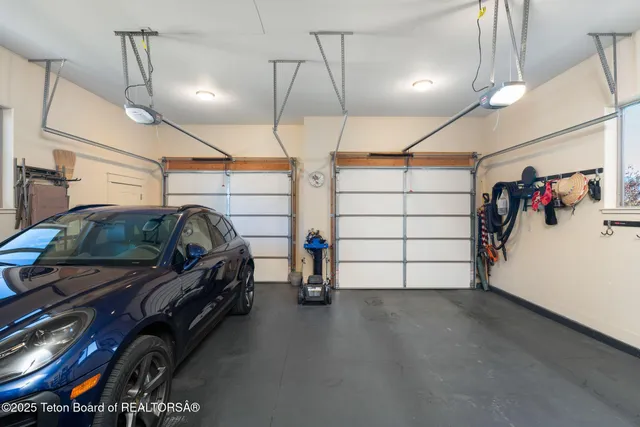 $1,099,000 | 70 Baywood Drive, Driggs, ID 83422