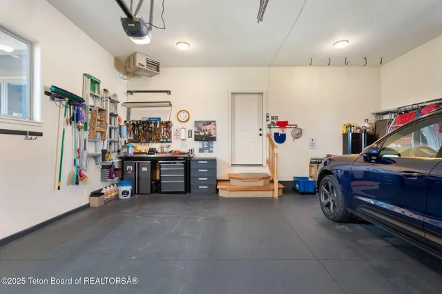 $1,099,000 | 70 Baywood Drive, Driggs, ID 83422